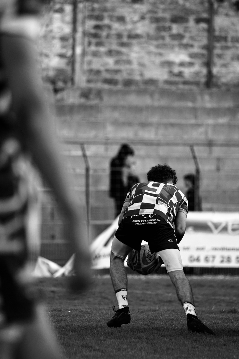 Action sportive noir et blanc Maison Casti